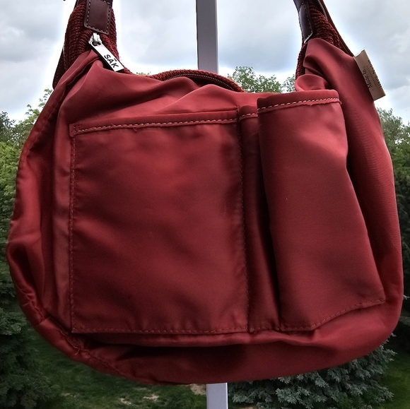THE SAK Knitted Red Shoulder Handbag - Picture 5 of 7